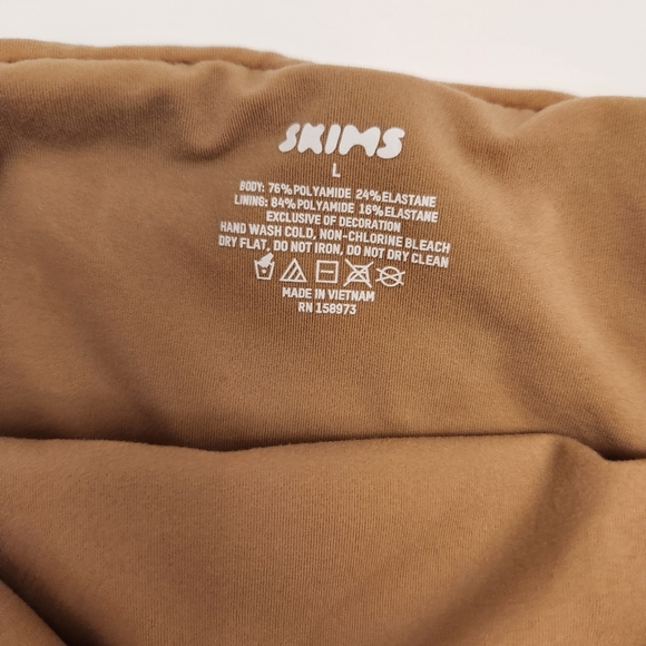 Skims Fits Everybody Bandeau Bra - Picture 11 of 16